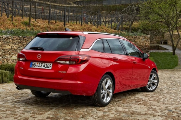 https://www.whatcar.lv/cars/Opel/Astra Sports Tourer/1476359120-Opel-Astra_Sports_Tourer-2016-1024-3a.jpg